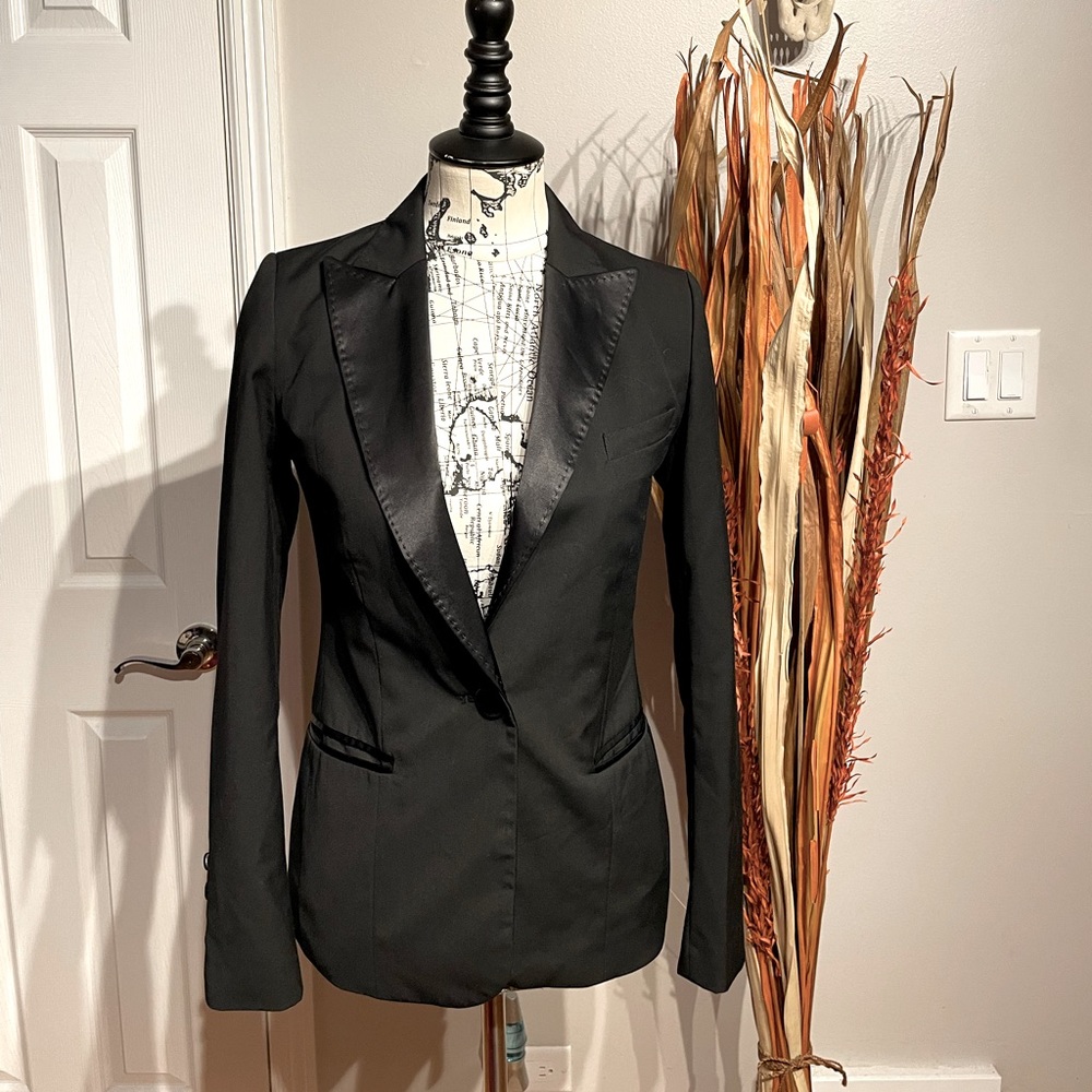 NWOT H&M Vintage y2k Tailored 1-button Satin trim Tuxedo Hip length Formal Night